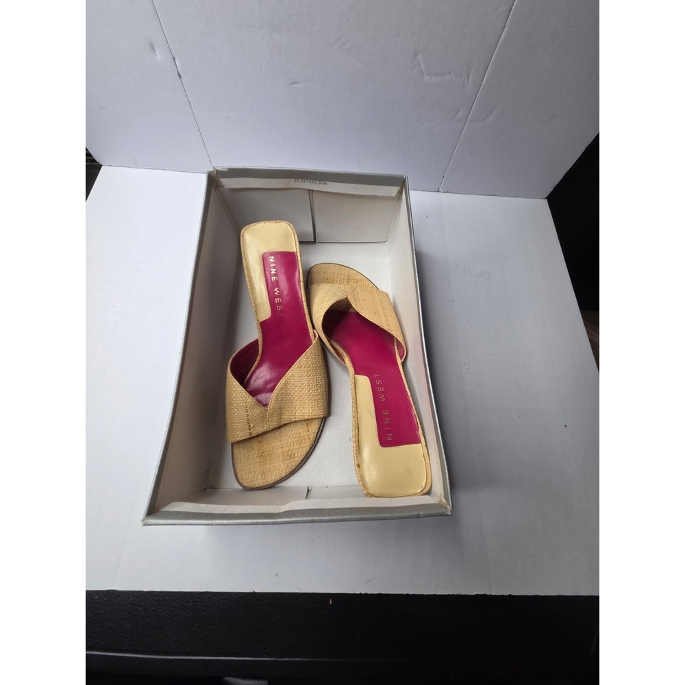 Nine West Womens Raffia Mule Sandals Tan Pink Woven Kitten Heel Size 7.5M